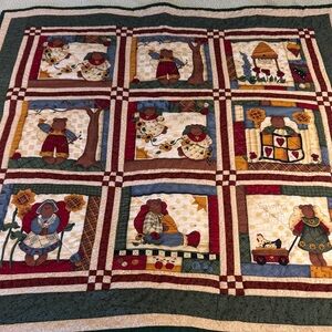 Patchwork Bear Quilt with Multicolor Design